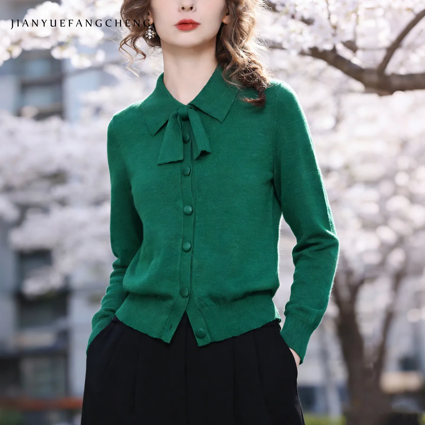 

2026 Spring New Women Casual Green Knit Cardigan Sweater Long Sleeve Turn-down Collar Slim Fit Outwear Button-down Sweaters