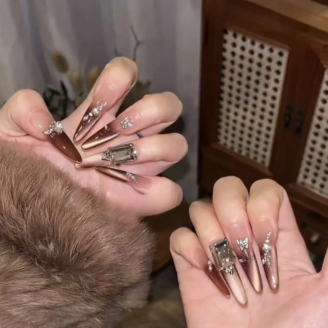 

High-quality 3D cat's eye diamond custom wearable nails, pure handmade, removable and reusable high-quality nails