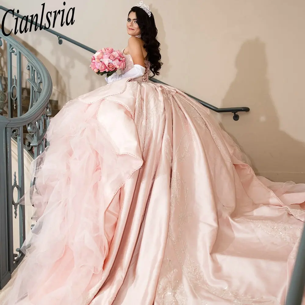 

Luxury Beading Crystal Ruffles Quinceanera Dresses Ball Gown Strapless Appliques Lace Mexican Sweet 16 Dresses 15 Anos