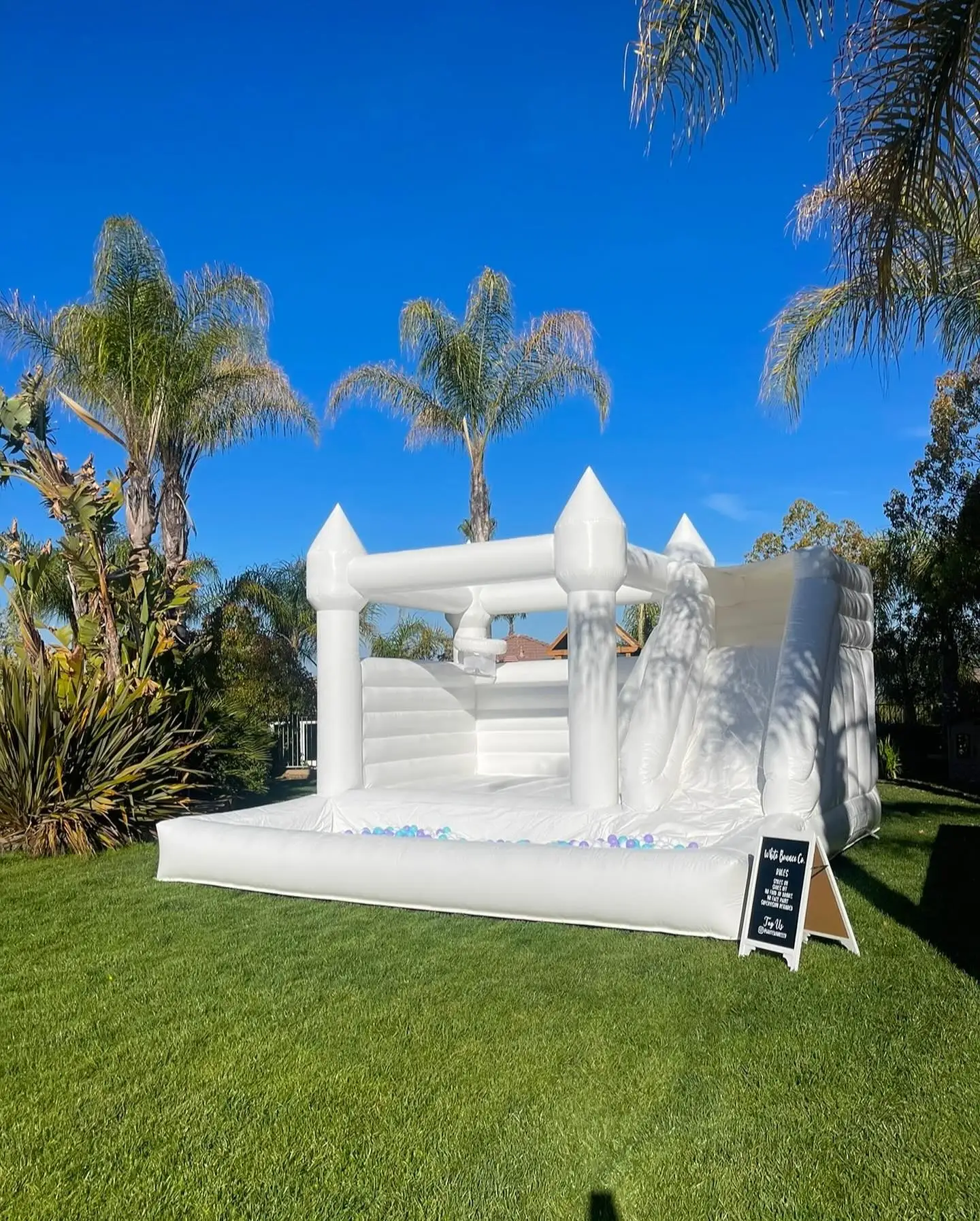 Inflável White Bounce House, Jumper ao ar livre, Bouncer adulto, Castelo de PVC, Ball Pit para festa, Combo Slide, 15ft