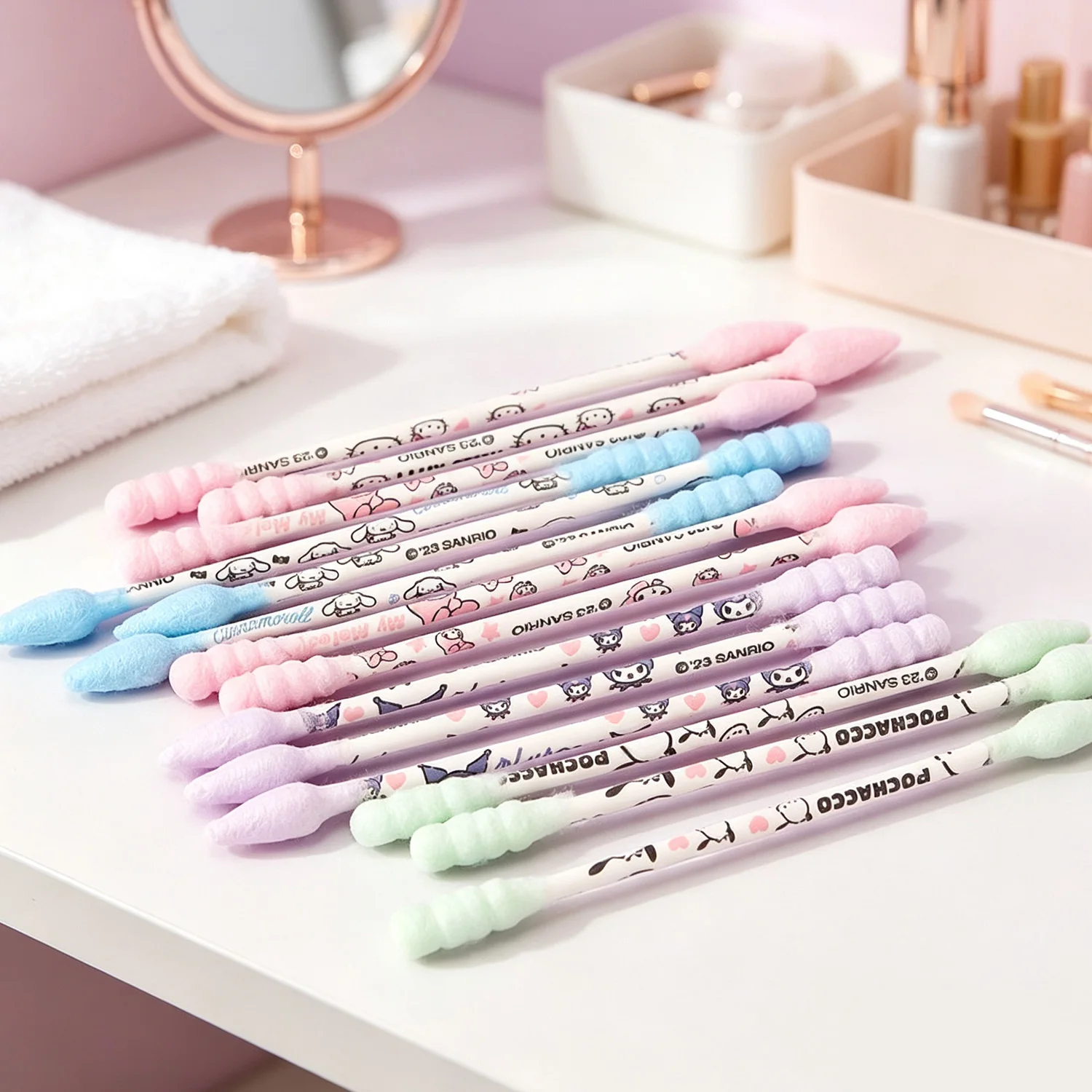 Hello Kitty, Kuromi, Cinnamoroll, My Melody – Baumwollstäbchen mit niedlichem Aufdruck, Papierstäbchen mit Baumwollspitze und Aufbewahrungsbox für die Reinigung von Make-up. – Detail 3