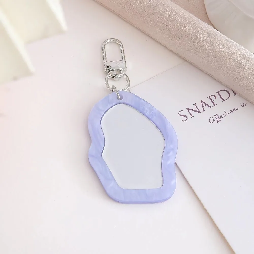 Irregular Design Makeup Mirror Keychain Resin Material Keychain Attachment Portable Touch-Up Mirror Pendant Style