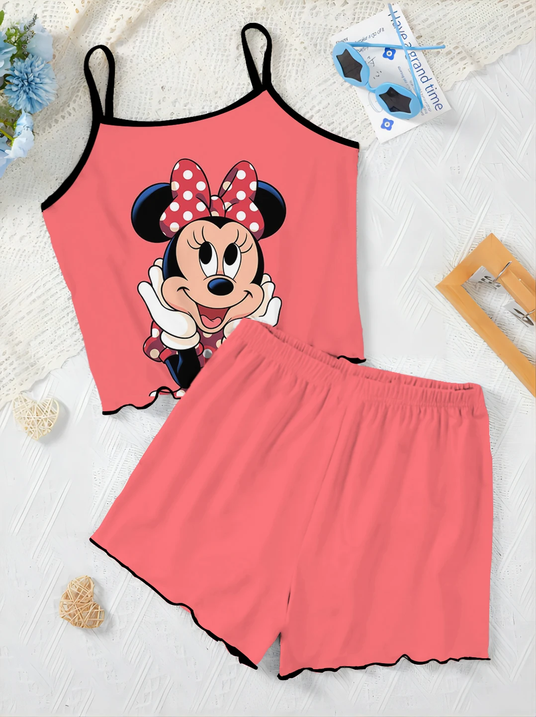 Disney-Ensemble pyjama imprimé Minnie pour femme, col rond, haut à bretelles, ourlet en laitue imprimé, pyjama d'été pour femme, vêtements de maison doux