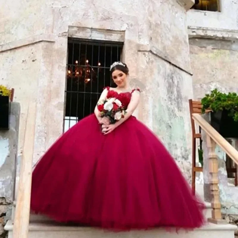 فساتين أميرة Quinceanera للفتيات ، رقبة شفافة ، خرزة فاخرة ، زهور ثلاثية الأبعاد ، فساتين حفلة عيد ميلاد ، 15