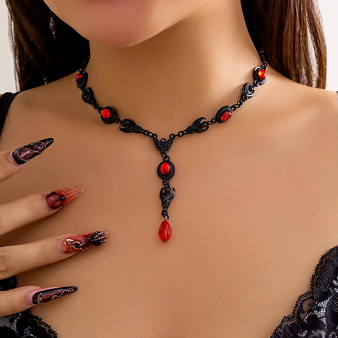 Goth schwarze Fledermaus Wasser tropfen Kristall Brust Kette Halskette für Frauen Vintage coole geometrische Halsreif y2k Halloween Schmuck Zubehör