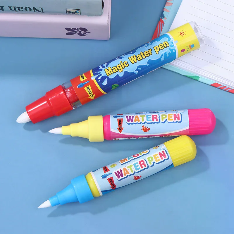 مجموعة جديدة مكونة من 5 قطع من أقلام الرسم المائية السحرية، وأدوات طلاء الشعار المبتكرة، ولعبة كتابة بساط تعليم الأطفال