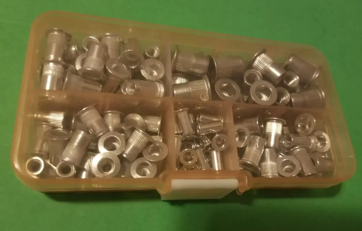 100PCS Aluminum Rivnut Flat Countersunk Head Rivet Nut Insert Rivnut Nutsert 6-32 8-32 10-24 10-32 1/4-20