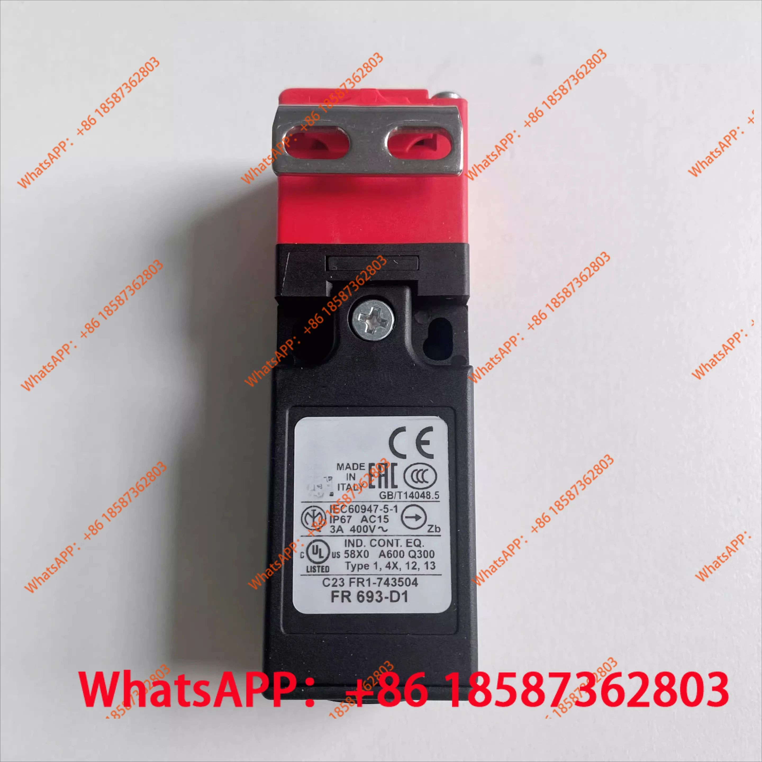 

Новый концевой выключатель FR 693-D1 в наличии, гарантированное качество