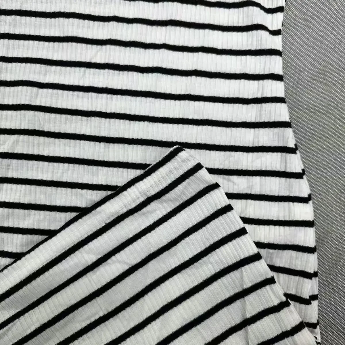 Fashion women's zipper waist knitted hip dress women's short sleeved knitted slim fit hip dress