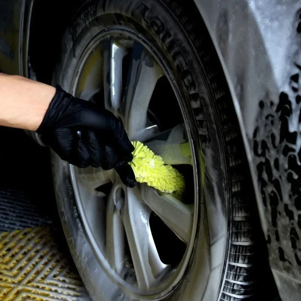 Autoreifen-Reinigungsbürste, 1 Stück – Felgen-Peeling-Werkzeug für Autowäsche – ergonomischer Griff + Schwammwascher
