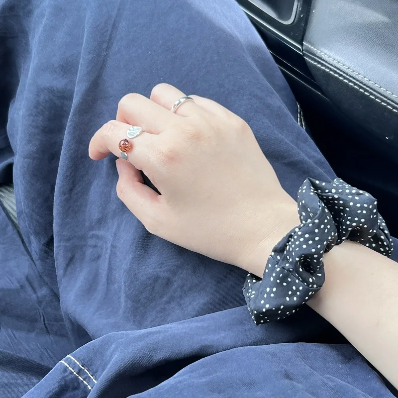 

Натуральное травяное мыло ручной работы с экстрактом листьев туи для снятия зуда кожи головы, предотвращения выпадения волос и от перхоти