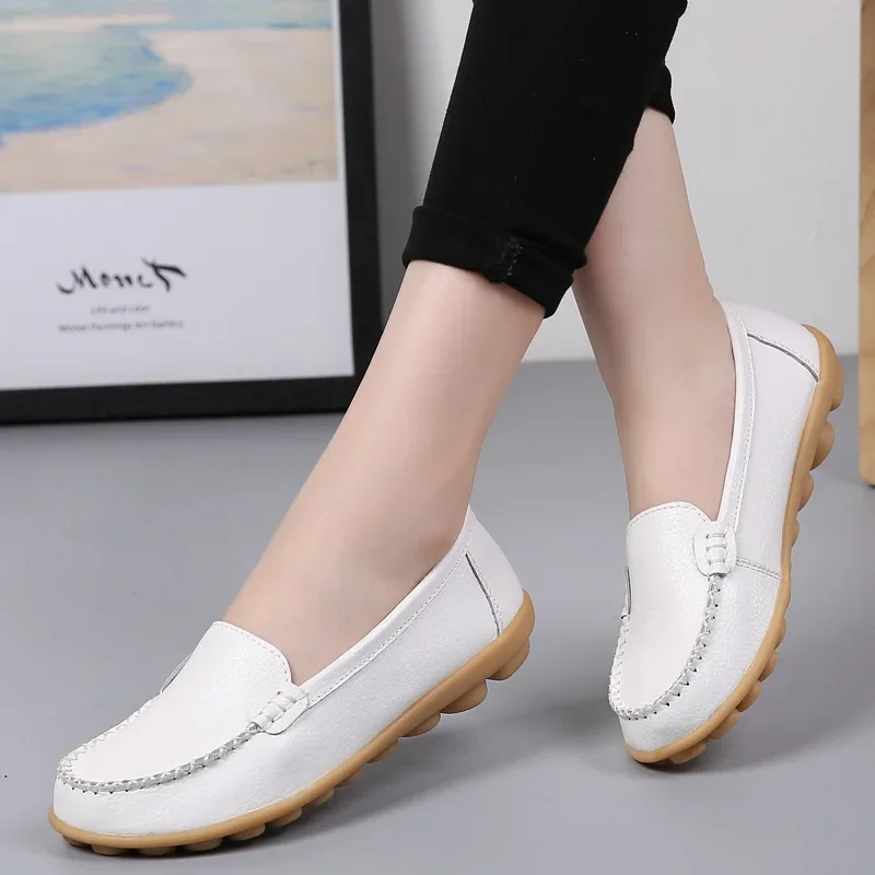 Genuine Leather Shoes Woman Soft Boat shoes for Women Flats shoes Big size 35-44 Ladies Loafers Non-Slip Sturdy Sole