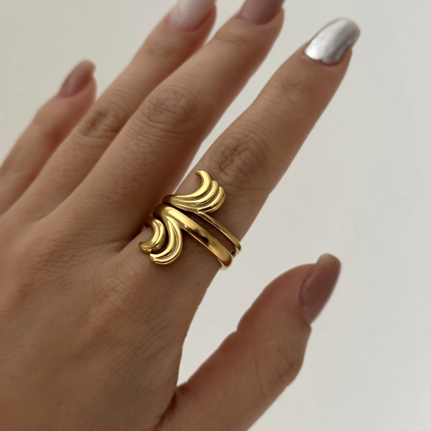 Stainless Steel Multilayer Wave Ring for Women Men Gold Plated Chunky Irregular Geometric Spiral Finger Ring Party Jewelry Gift view 5