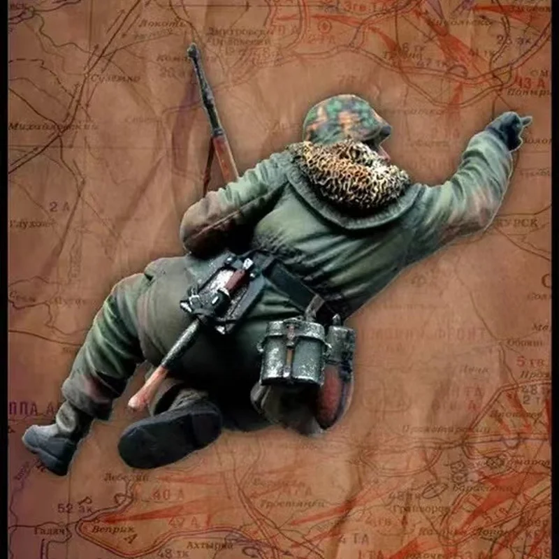 1/35 Scale Resin Figure Model Kit Tank Soldier Hobby Garage Kit Miniature Statue Unpainted and Unassembled Hobby 1528