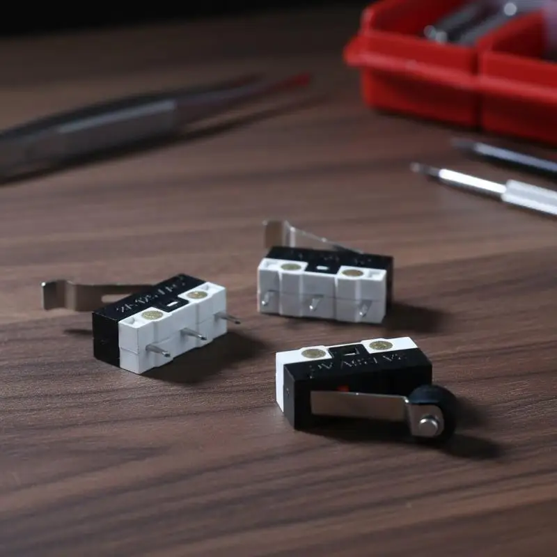 Roller Lever Micro Limit Switch 20Pcs 3 Pins SPDT NO NC 1A 125V for Small Equipment Control Modules