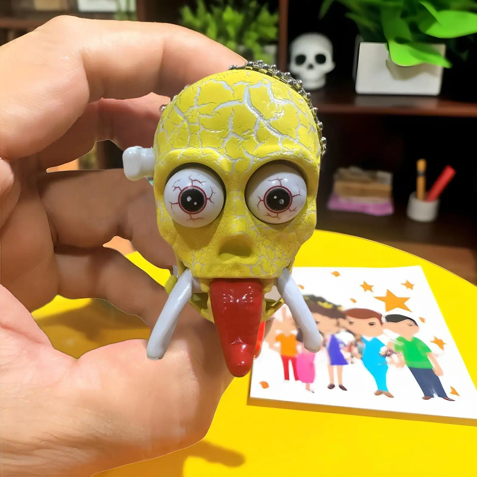 Skull Keychain Funny Tongue Out Wind Up Halloween Walking Prank Toys Skeleton Head Ornament Home Decor For Home Office Bedroom