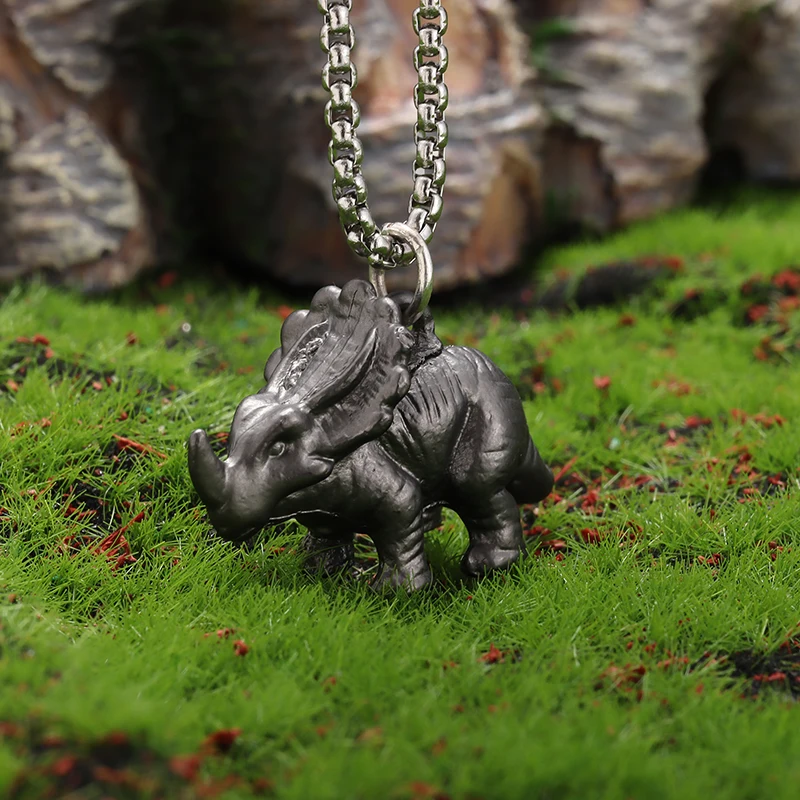 Hip Hop Rhino Head Mutant Dinosaur Jurassic Dinosaur Pendant Carcharodontosaurus Animal Necklace Men Punk Fashion Jewelry Gift