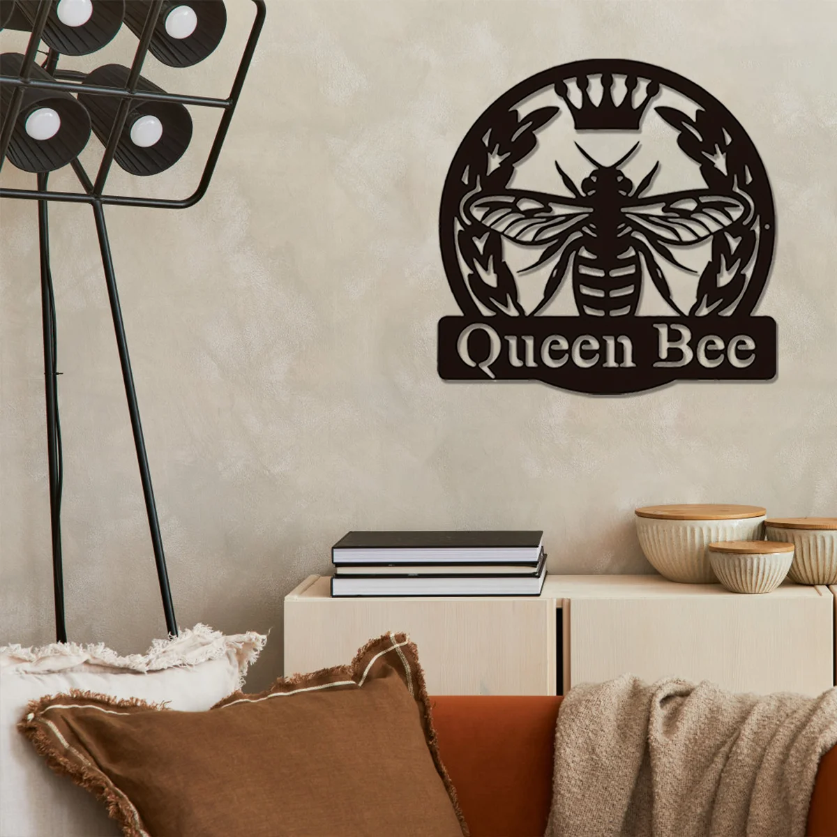 

1pc Bee Queen Monogram Metal Iron Sign Perfect Home Art Decor Your Patio, Garden or Housewarming Gift Hanging Wall Hanging Art
