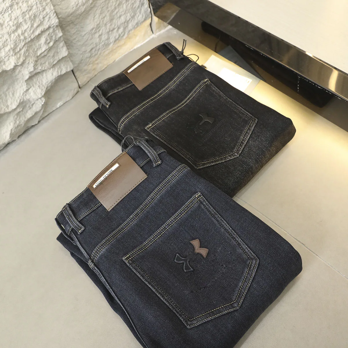 

Мужские модные прямые джинсы Thiened Fce Lined со средней посадкой, из смесовой хлопковой ткани, устойчивые к деформации и водоотталкивающие.