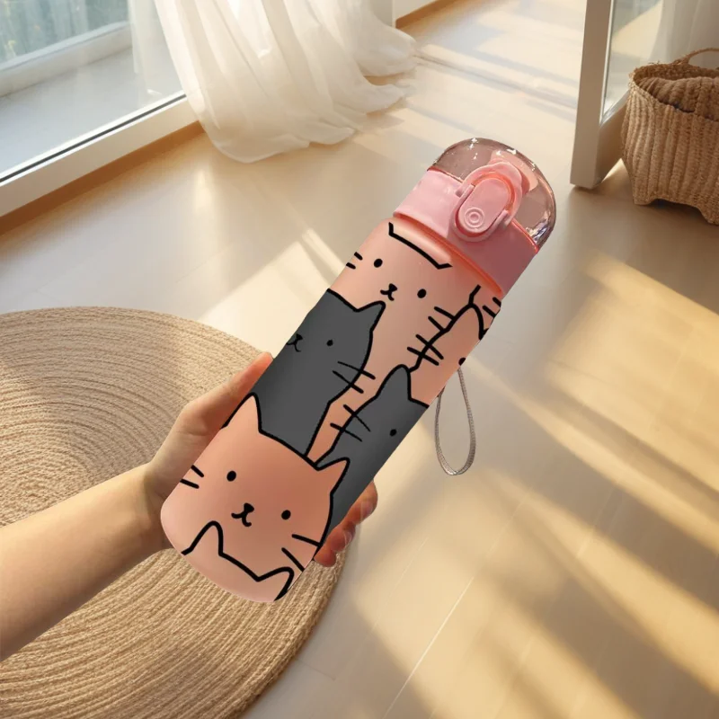 Botella de agua duradera con estampado de gato de dibujos animados en 3D de 780ML, sin PVC, a prueba de fugas, acabado mate, incluye bucle de transporte, perfecta para vacaciones