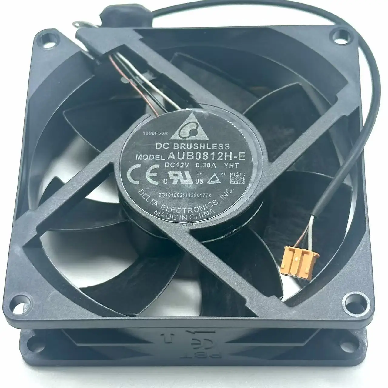 

Трехпроводной охлаждающий вентилятор для сервера Delta Electronics AUB0812H-E DC 12 В 0,3 A 80x80x25 мм