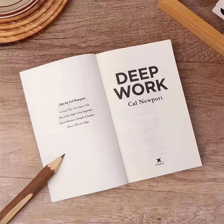 الكتاب الإنجليزي "قانون نيوبورت: قاعدة التركيز على النجاح في عالم مشغول" هو كتاب القيادة والدافع. ليفور