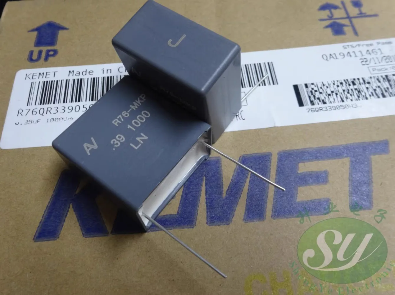 AV R76 0.39Uf/1000V 390nf U39 394 MKP Kapasitor Film 28Mm Baru