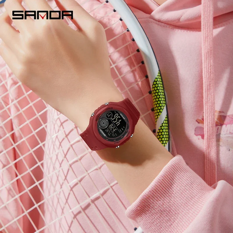 SANDA SD6259 ساعة إلكترونية عصرية بتقويم منبه مقاومة للصدمات وحزام سيليكون مقاوم للماء ساعة يد رقمية رياضية