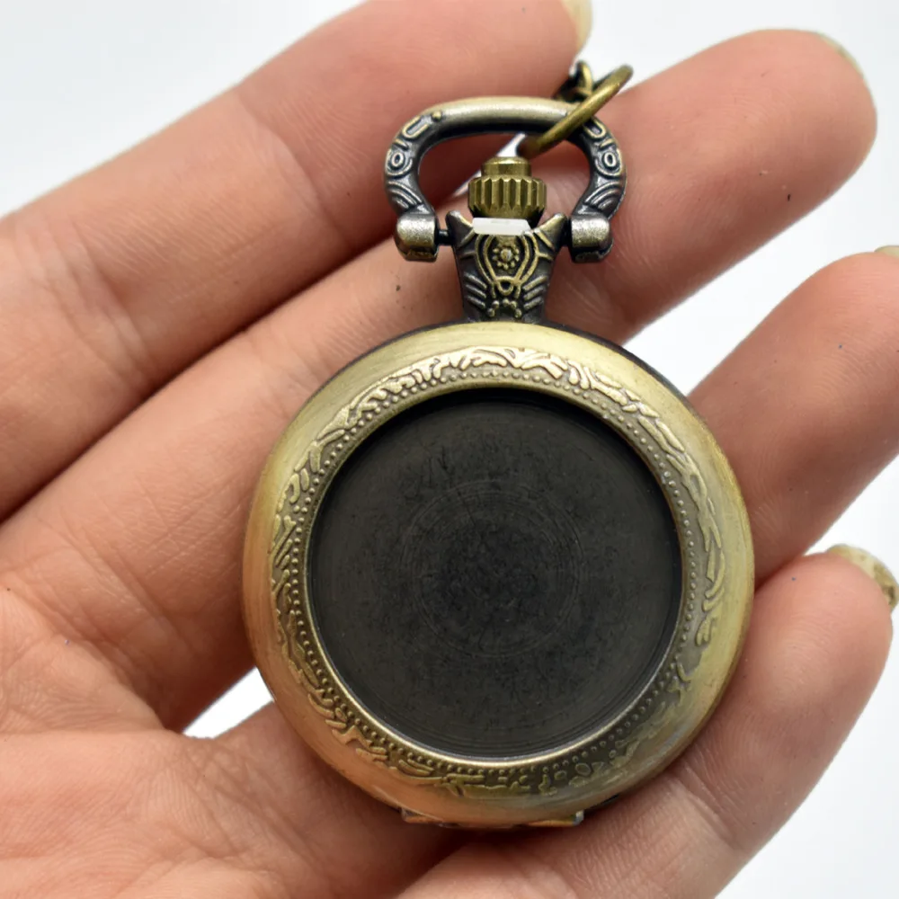 Custom Vintage Metal Pocket Watch Pendant Necklace Classic Watch Necklace Fashion Jewelry for Men Women view 5