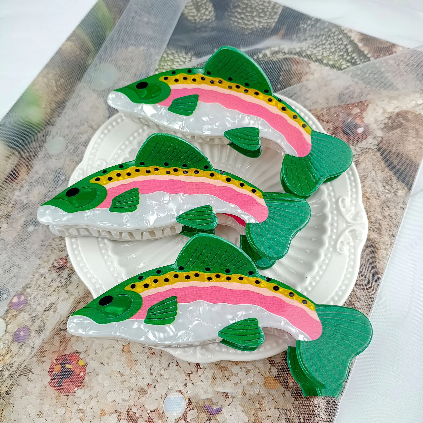 

Oversize Acetate Colorful Fish Shape Crab Hair Clip Claw For Women Chic Marine Animal Fixed Ponytail Beach Hair Accessories Tool