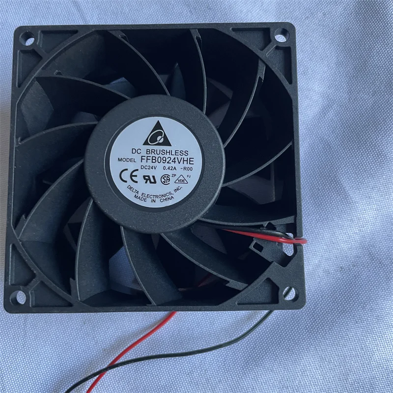 

FFB0924VHE 24V 0.27A 9238 92X92X38MM drive inverter cooling fan