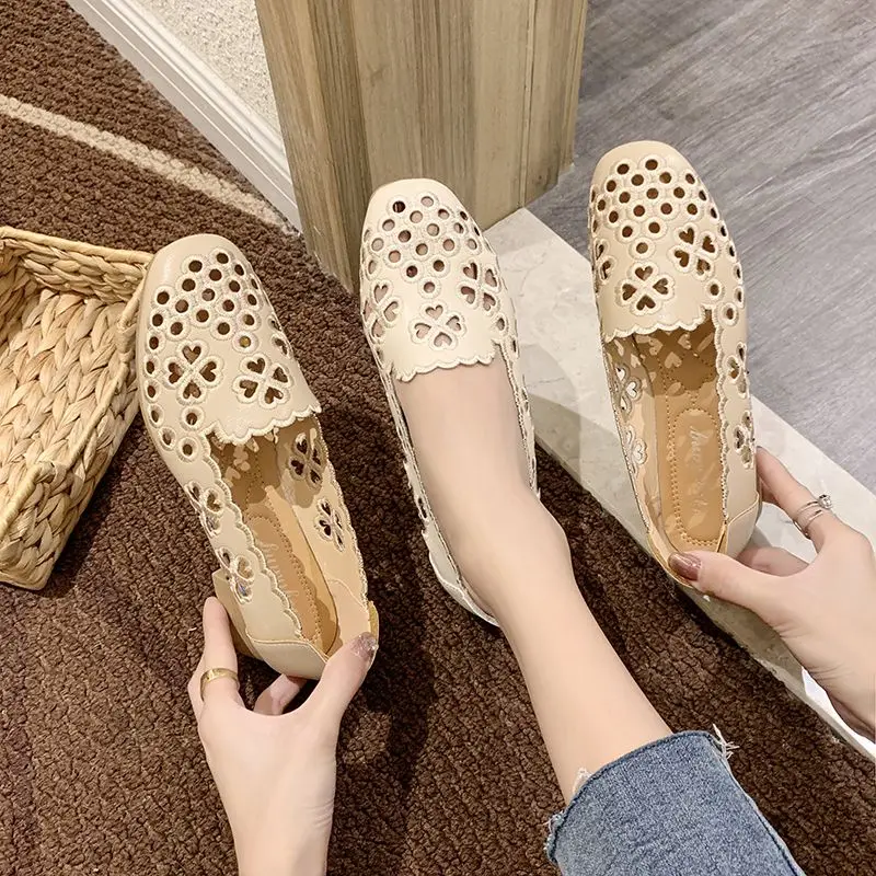 Ladies Summer Footwear Clear Low Heel Elegant Shoes for Women 2024 Square Heels Toe Moccasins Casual Transparent A Chic Lastest