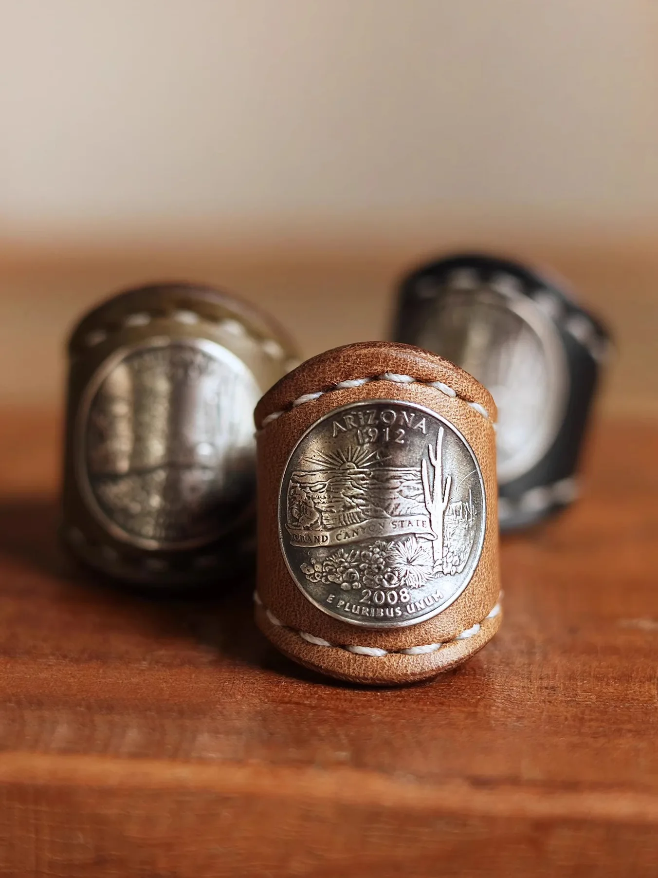 ホーウィン手作りアメリカンヴィンテージ二層スクエアスカーフピンティーコアレザーファッショナブルなアクセサリー男性と女性向け