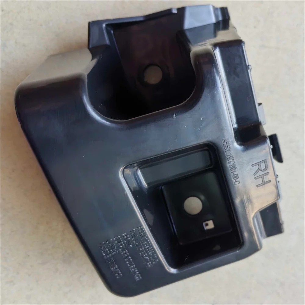 For the updated Tesla Model Y rear bumper taillight bracket, left 1932681-00-C, right 1932682-00-C