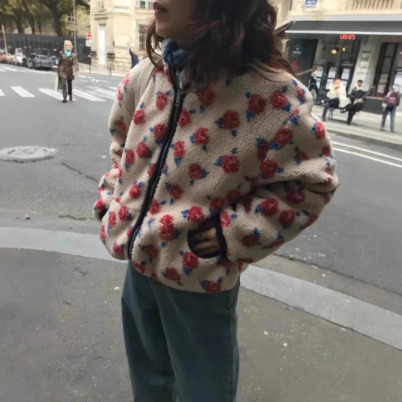 2025 Winter New Rose Shake Fleece Retro Warm Zipper Casual Coat