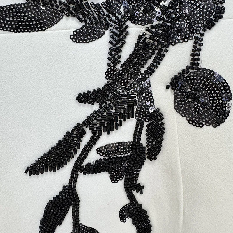 ชุดเดรสยาวทรงเข้ารูปสไตล์อเมริกัน ดีไซน์หรูหราสำหรับงานสังคม คอทรงกลม แขนยาว ประดับลูกปัดลายดอกไม้ เอวสูง ผ่าข้าง