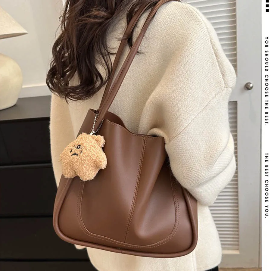 Retro Texture 2025 Winter New Pendant Women's Commuter Bag Large Capacity Casual Simple Fashion Single Shoulder Handbag tote bag