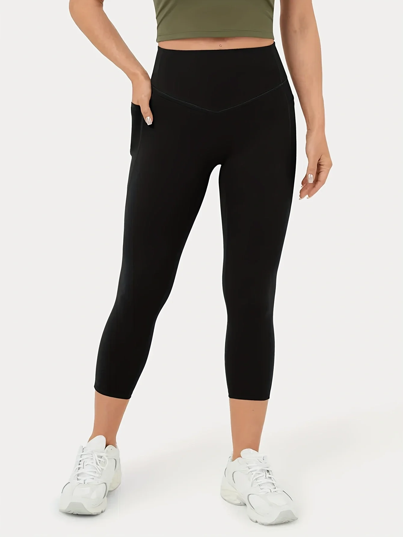 High-waisted side pocket shaping training cropped pants, suitable for daily wear and outdoor sports.