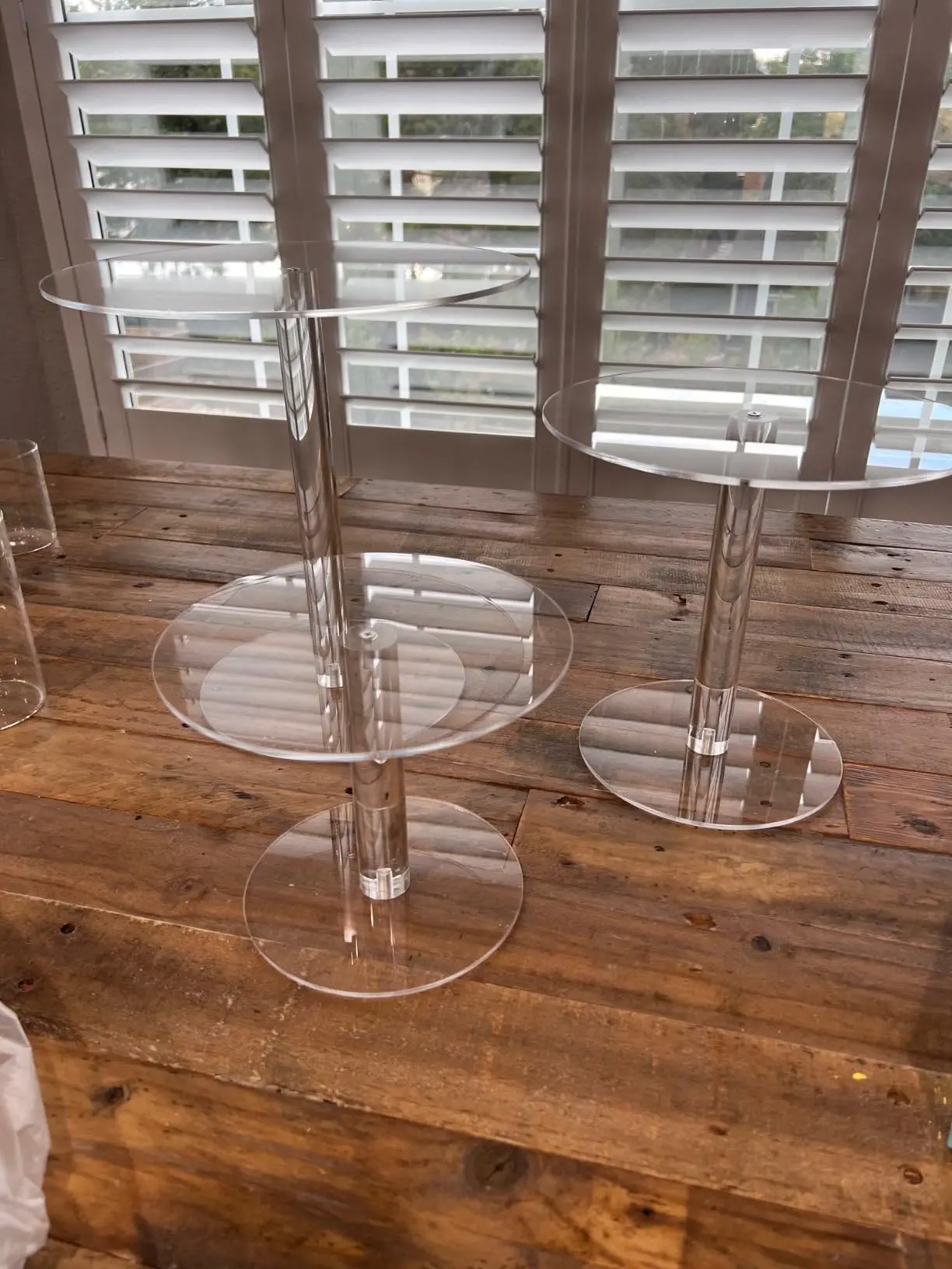Set of 3 Round Clear Acrylic Cake Stand, Pedestal Display Stand  in 3 Sizes for Wedding Cake Dessert Table Centerpiece, Cupcake  Pastry Display for Birthday Party Bridal Baby Shower Event - view 8