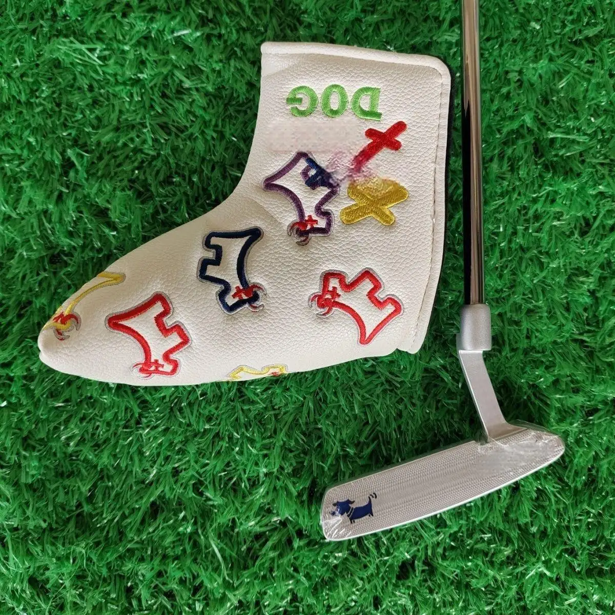 

Гольф-паттер для мужчин и женщин – модный тренировочный паттер, обеспечивающий плавное скольжение и стильный дизайн для отработки ударов.