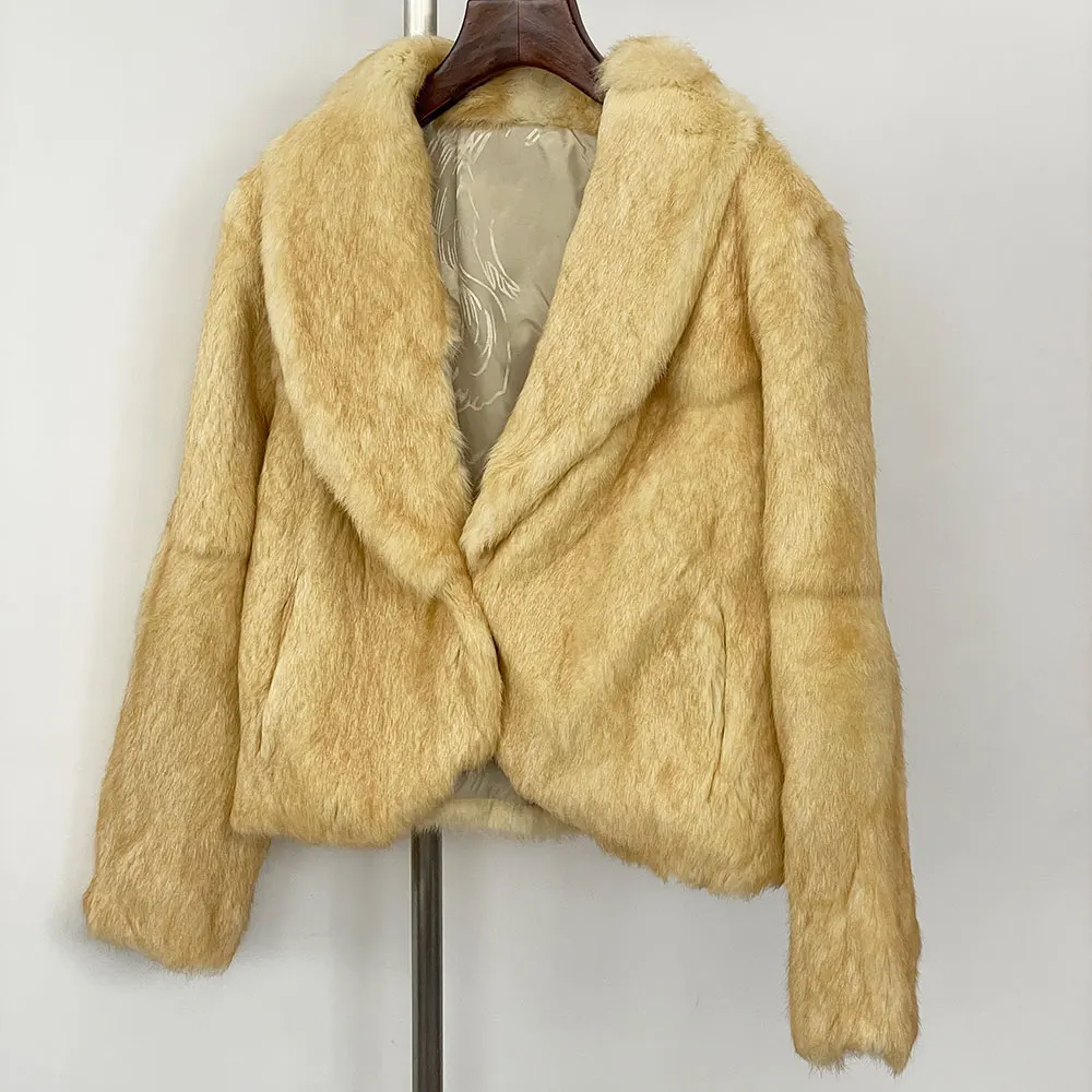 MENINA 2025, Winter Mode Ganze Haut Rosa Pelz Kaninchen Pelz Jacke Revers Junge Kurze Natürliche Pelzmantel Dame Straße ThinCoat Frauen