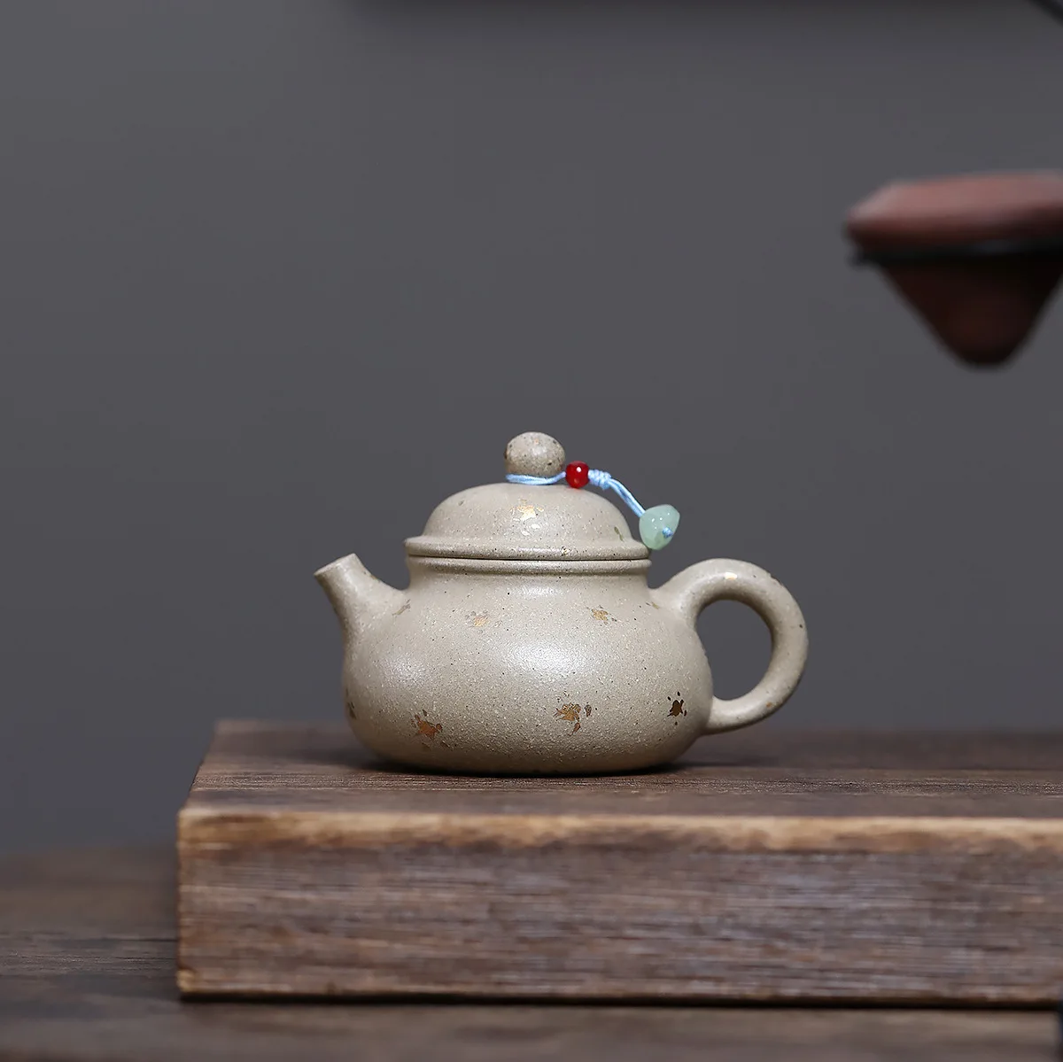 Handmade Yixing Purple Clay Teapot Famous Ore White Segment Mud Sprinkling Yunyuntian Pile Ball Hole 170C