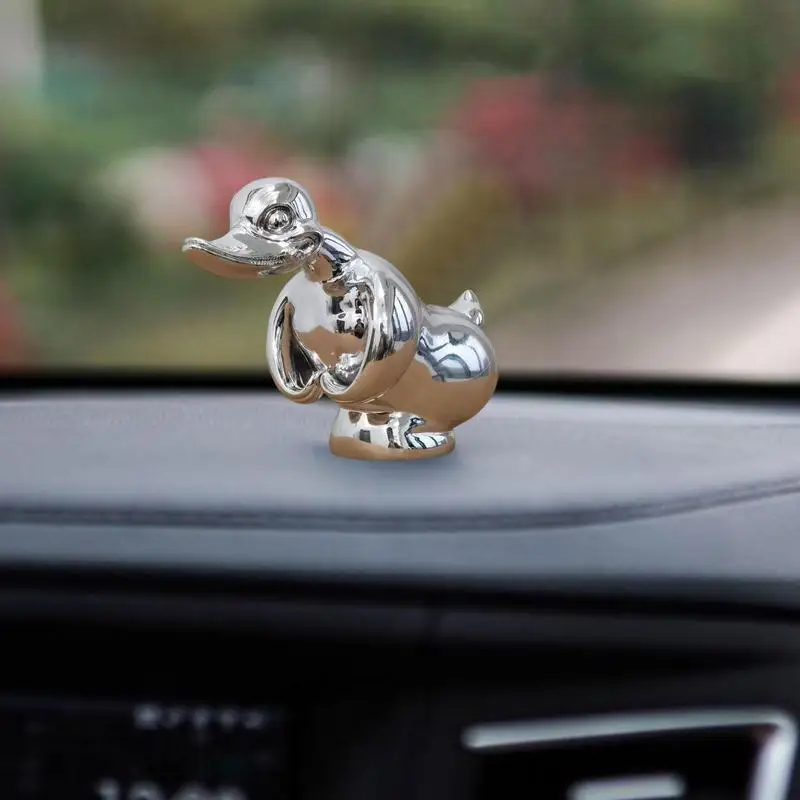 

Angry Duck Car Hood Ornament Resin Duck Vehicles Bonnet Front Hood Decor Auto Modification Exterior Decoration Car Accessories