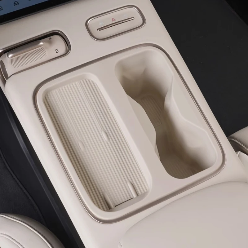 

For NIO EL6 2024 Automotive interior decoration center control water cup cover silicone wireless filling pad