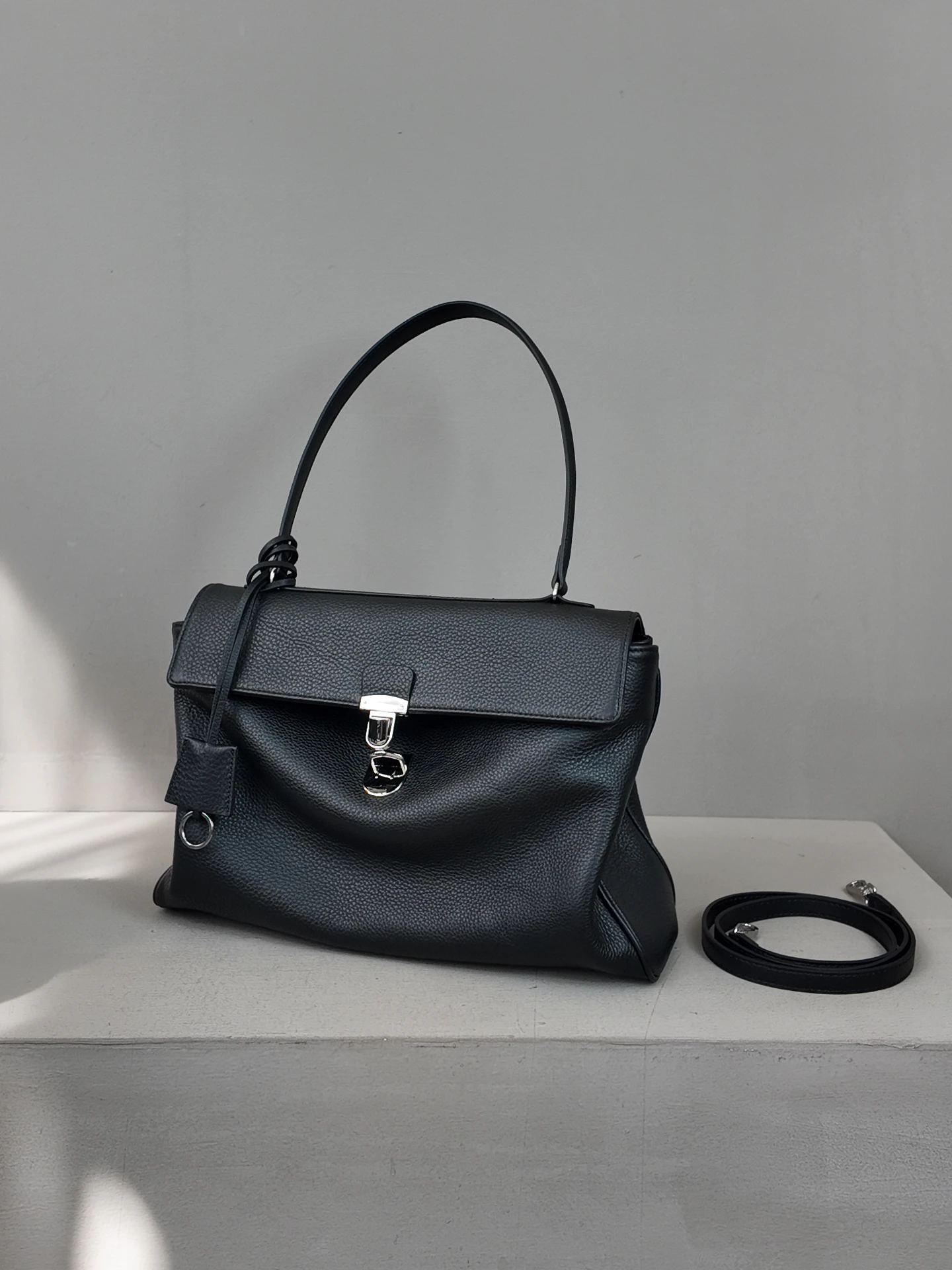 

Матовая сумка-тоут из натуральной кожи с верхним слоем из воловьей кожи, большая вместительная сумка на плечо, простая модная сумка через плечо, женская сумка, новая модель 2025 года