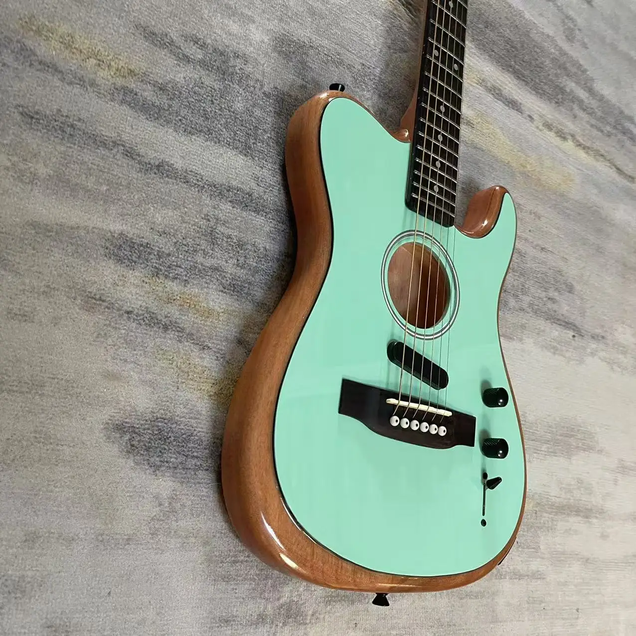 Electric Guitar 6-Chord Silent Edition, Green Body, Factory Photo for Delivery, In Stock, Order and Ship Immediately