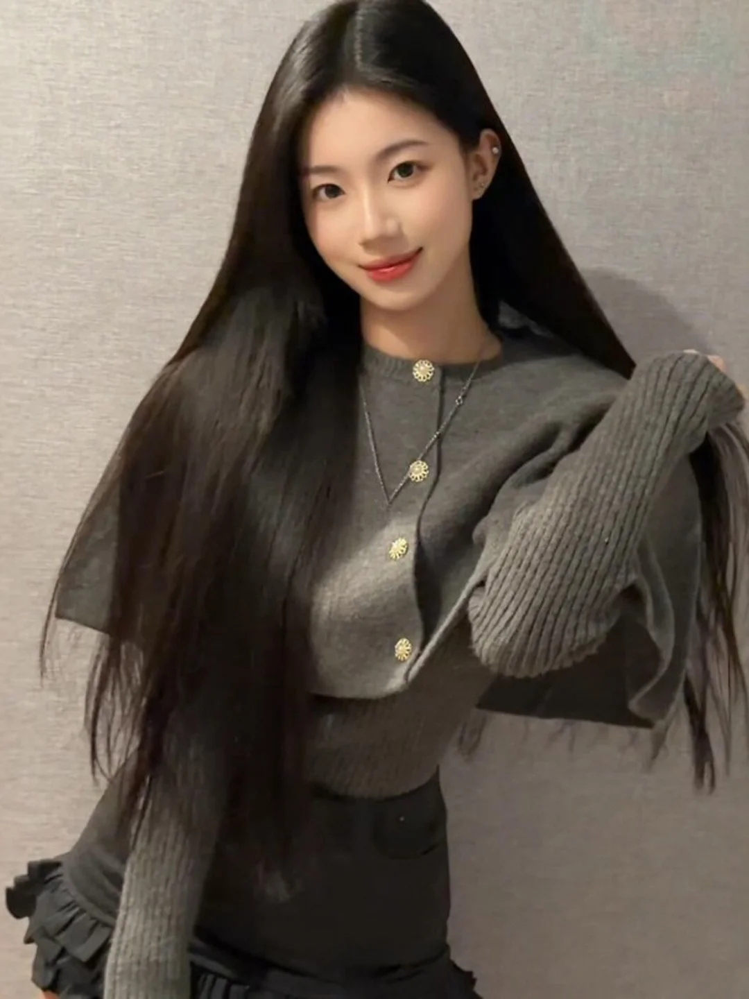 

Комплект из трикотажного свитера и юбки в корейском стиле: теплый, ветрозащитный, с эффектом высококачественного трикотажа, весенний, в стиле «элегантный костюм»...