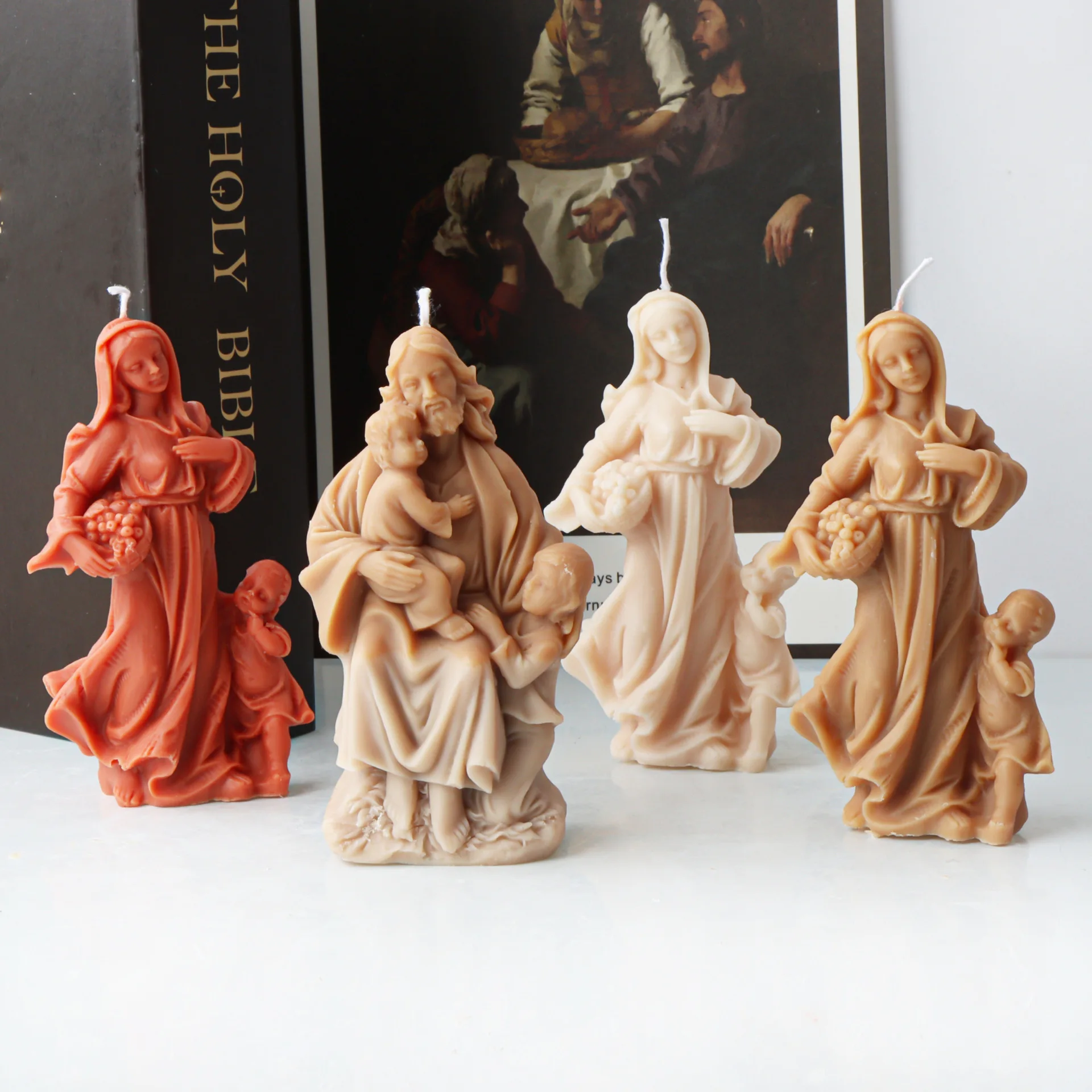 

Jesus Mother Child Baby Silicone Mold For Wedding Festive Candle Mold Love Christmas Tree Plaster Molud Aromatherapy Wedding Gif