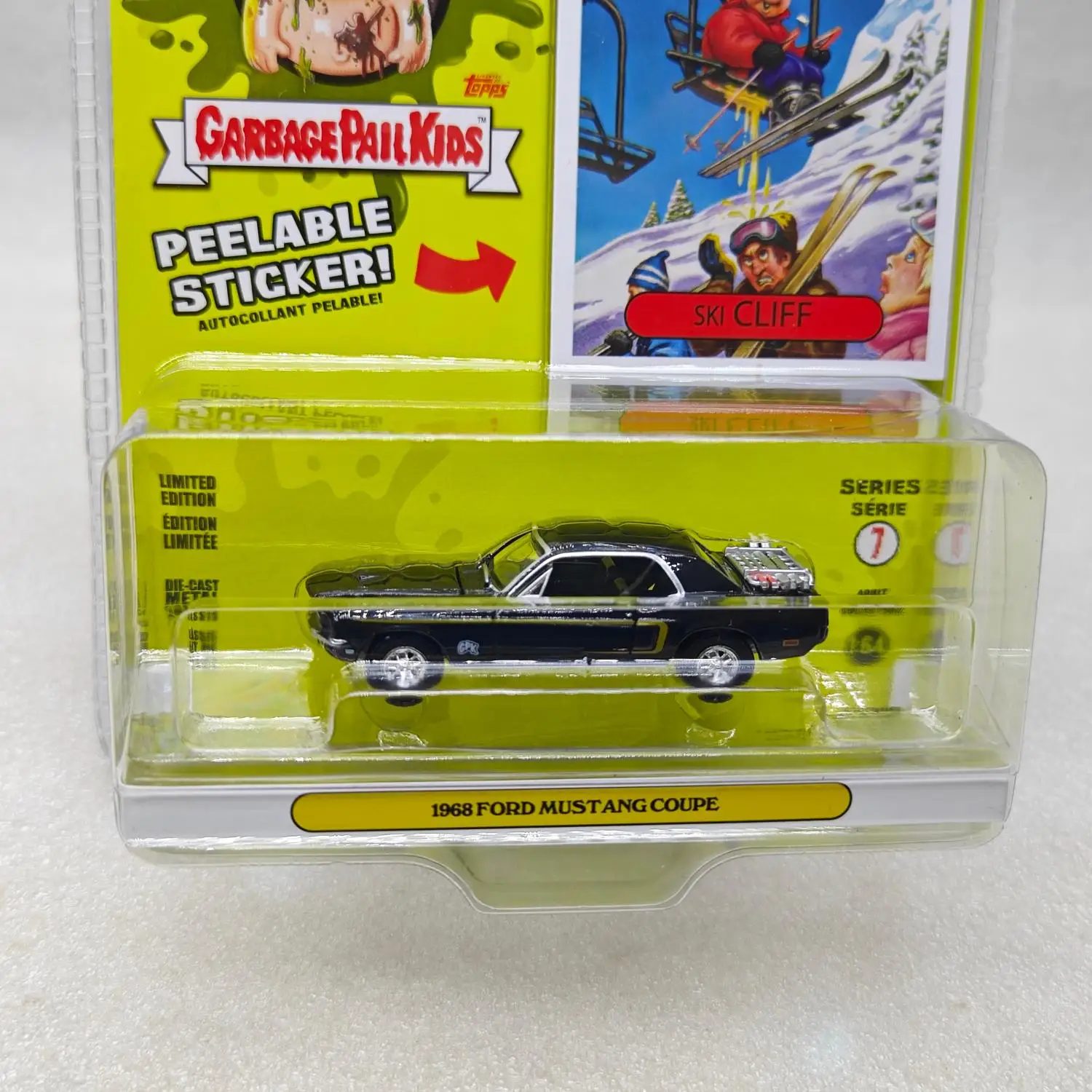 GreenLight 1:64 Trash Can Series 7 - Ski Cliff - 1968 Ford Mustang Coupe Diecast Alloy Car Model Collectible