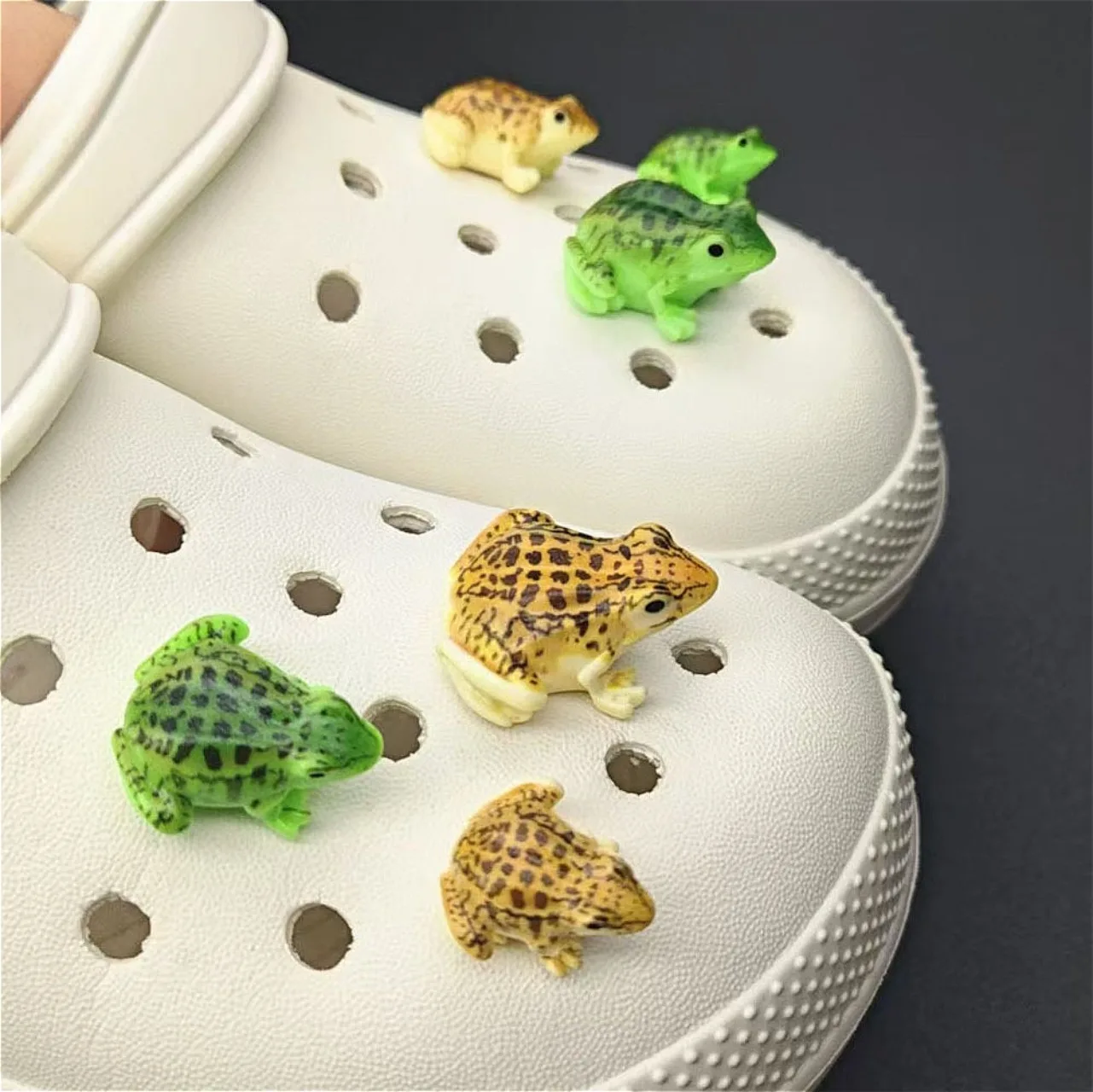 

6Pcs Tree Frogs Shoe Charms for Crocs Boys Girls Slipper Decoration Set 3D Toad Garden Shoes Pins Party Prank Shoe Accessories